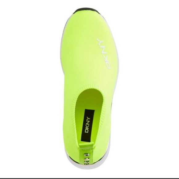 DKNY Womens Green Parks wedge Round Toe Wedge Slip On Sneakers 6.5 w box - Picture 4 of 5
